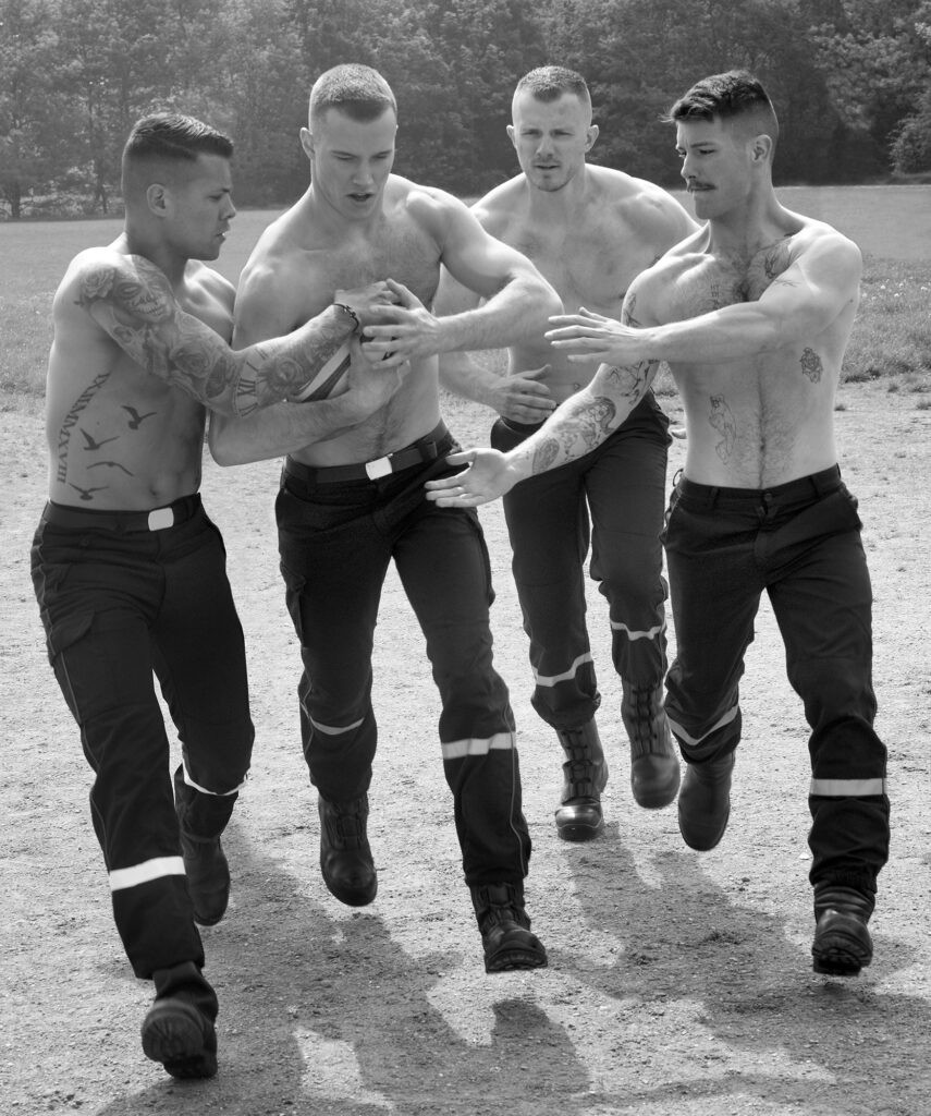 Pompiers Fred Goudon Nous Pr Sente Son Nouveau Calendrier Jock Life